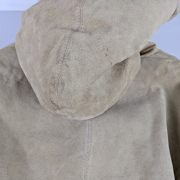 PRE -OWNED, ST JOHNS BAY WOMEN'S SUEDE LEATHER COAT, SIZE LARGE. - Picture 9 of 11